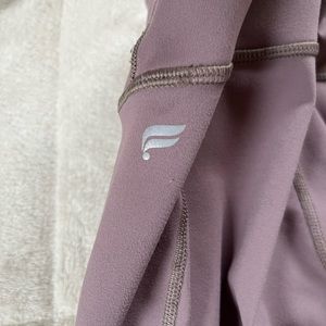 Fabletics lavender colored leggings